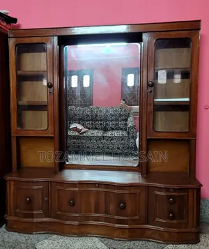 রাজকীয় ডিজাইনের প্রিমিয়াম কাঠের ড্রেসিং টেবিল বিক্রি হবে