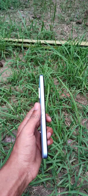 New Oppo A18 64 GB Blue