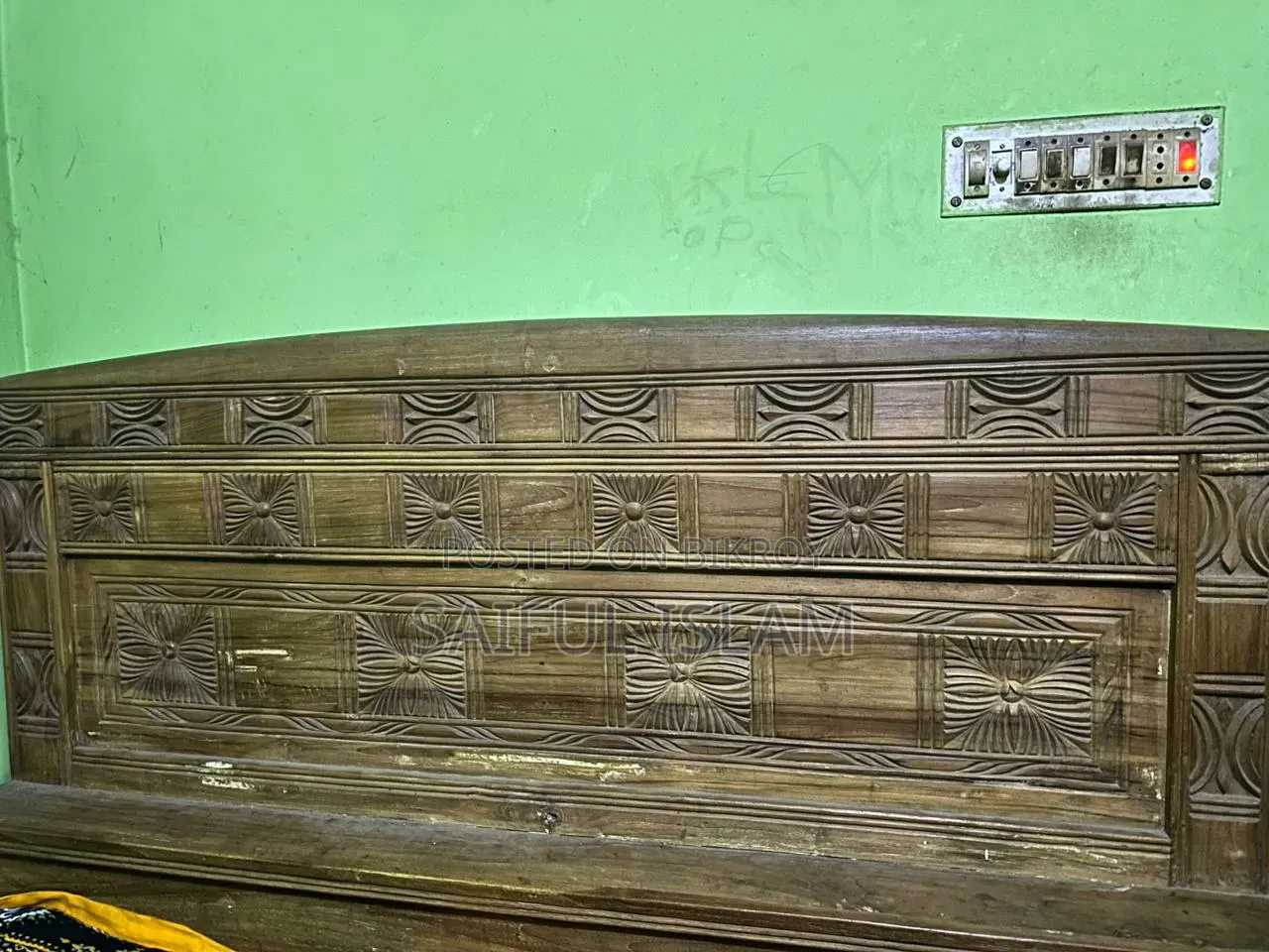 খাট ৫/৬ ফিট