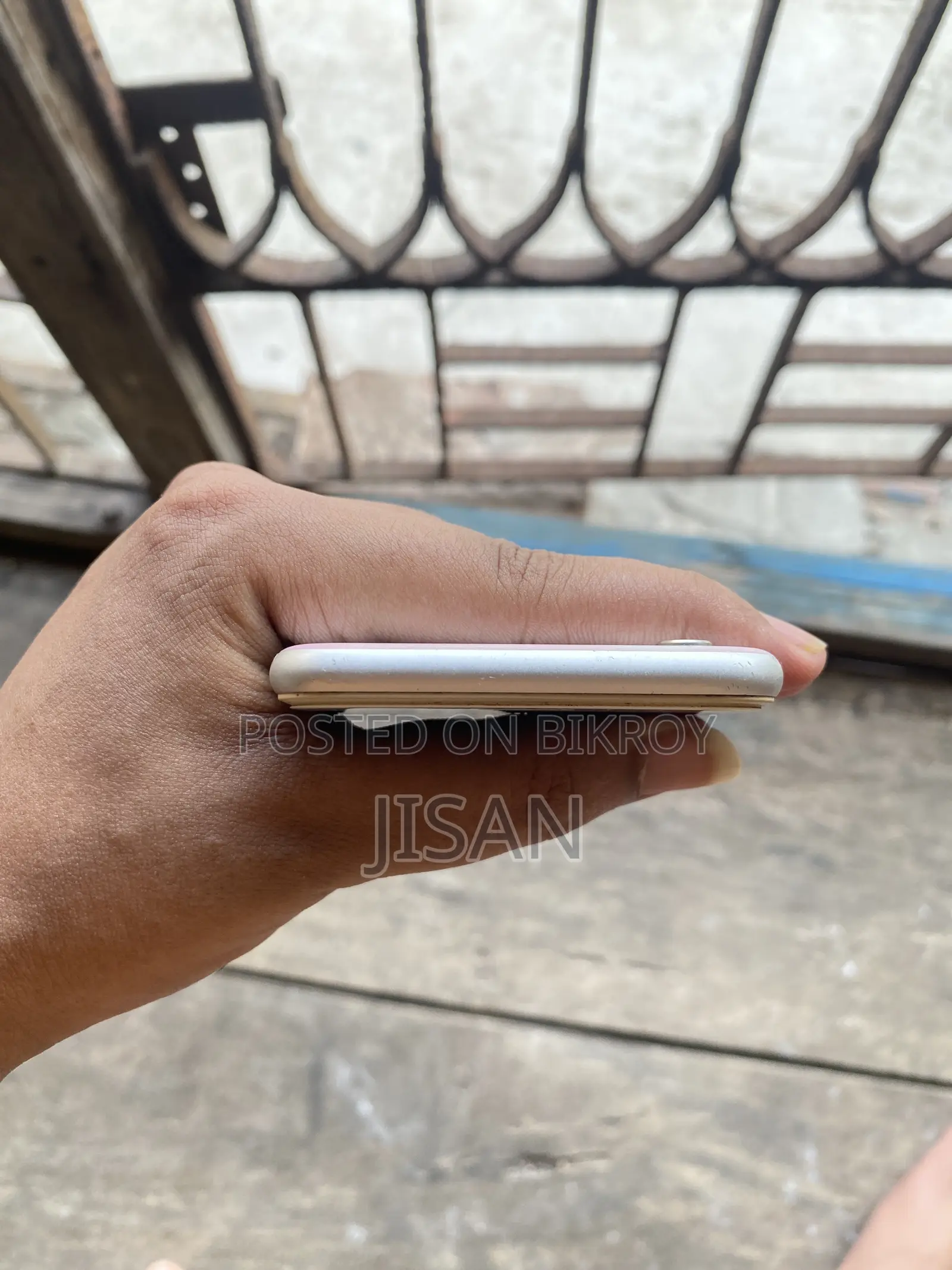 Apple iPhone 6 16 GB White