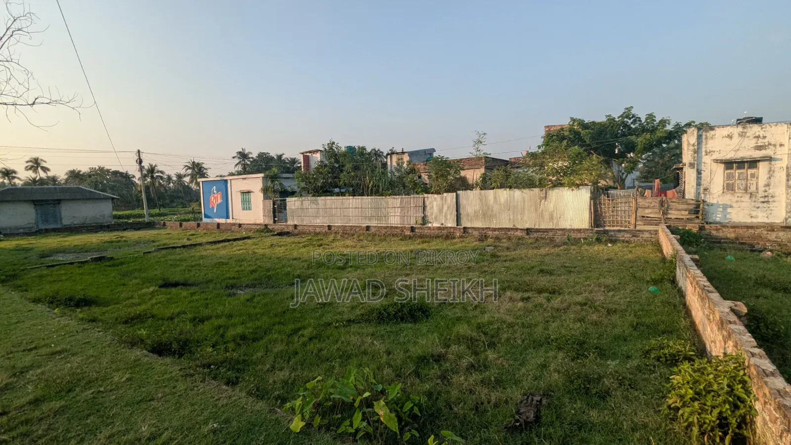 Residential plot for sale measuring 2.5 to 5 decimals with 3-sided and 2-sided road access