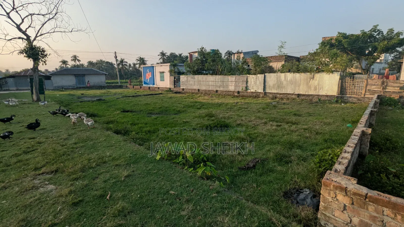 Residential plot for sale measuring 2.5 to 5 decimals with 3-sided and 2-sided road access