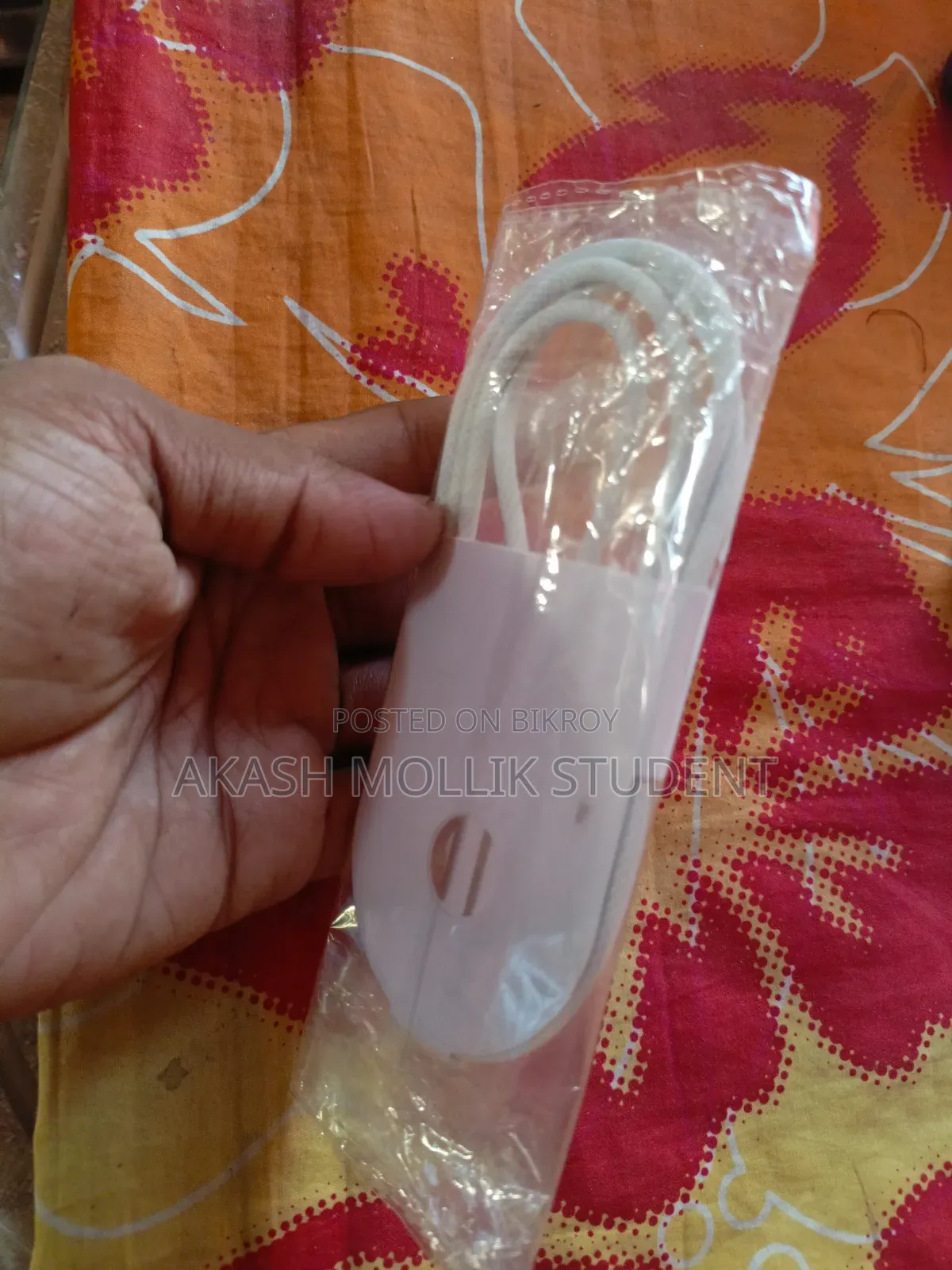 Apple Cable for iPhones Air 100c/O Original Don't Use,