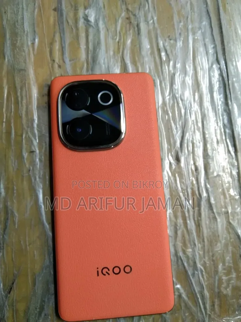 iQOO 128 GB Orange