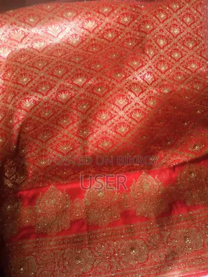 প্রিমিয়াম ব্রাইডাল বেনারসি শাড়ি