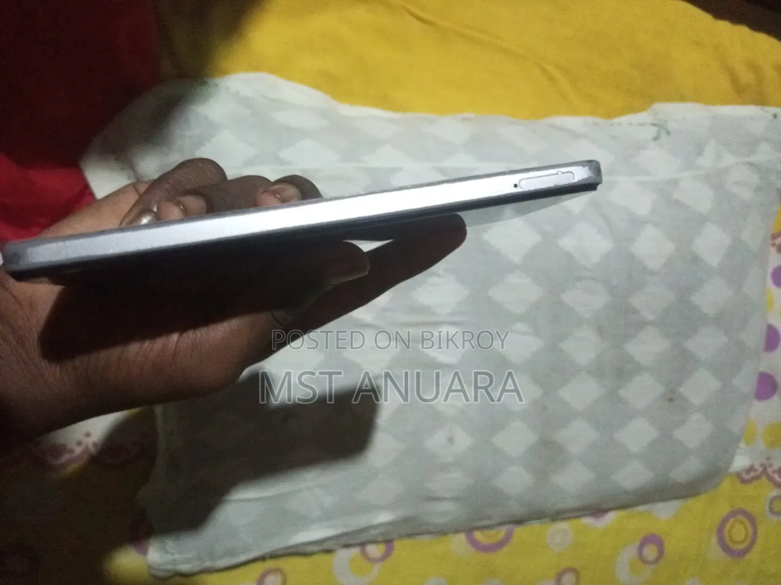 Symphony Innova 30 128 GB White