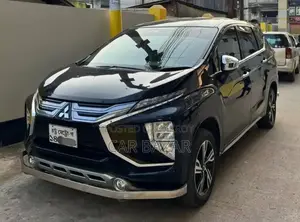 মিতসুবিশি এক্সপ্যান্ডার জি ২০২২ কালো