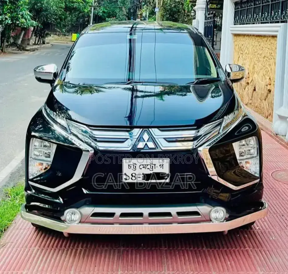 মিতসুবিশি এক্সপ্যান্ডার জি ২০২২ কালো