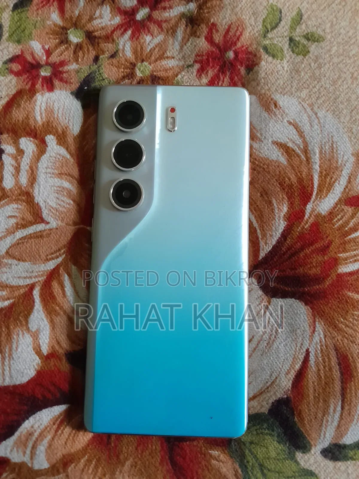 টেকনো ক্যামন ৪০ প্রো ৪জি ২৫৬ জিবি সাদা