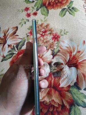 টেকনো ক্যামন ৪০ প্রো ৪জি ২৫৬ জিবি সাদা