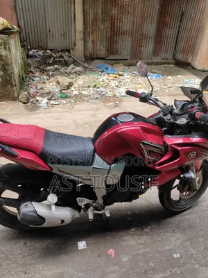 Yamaha 2016 Red