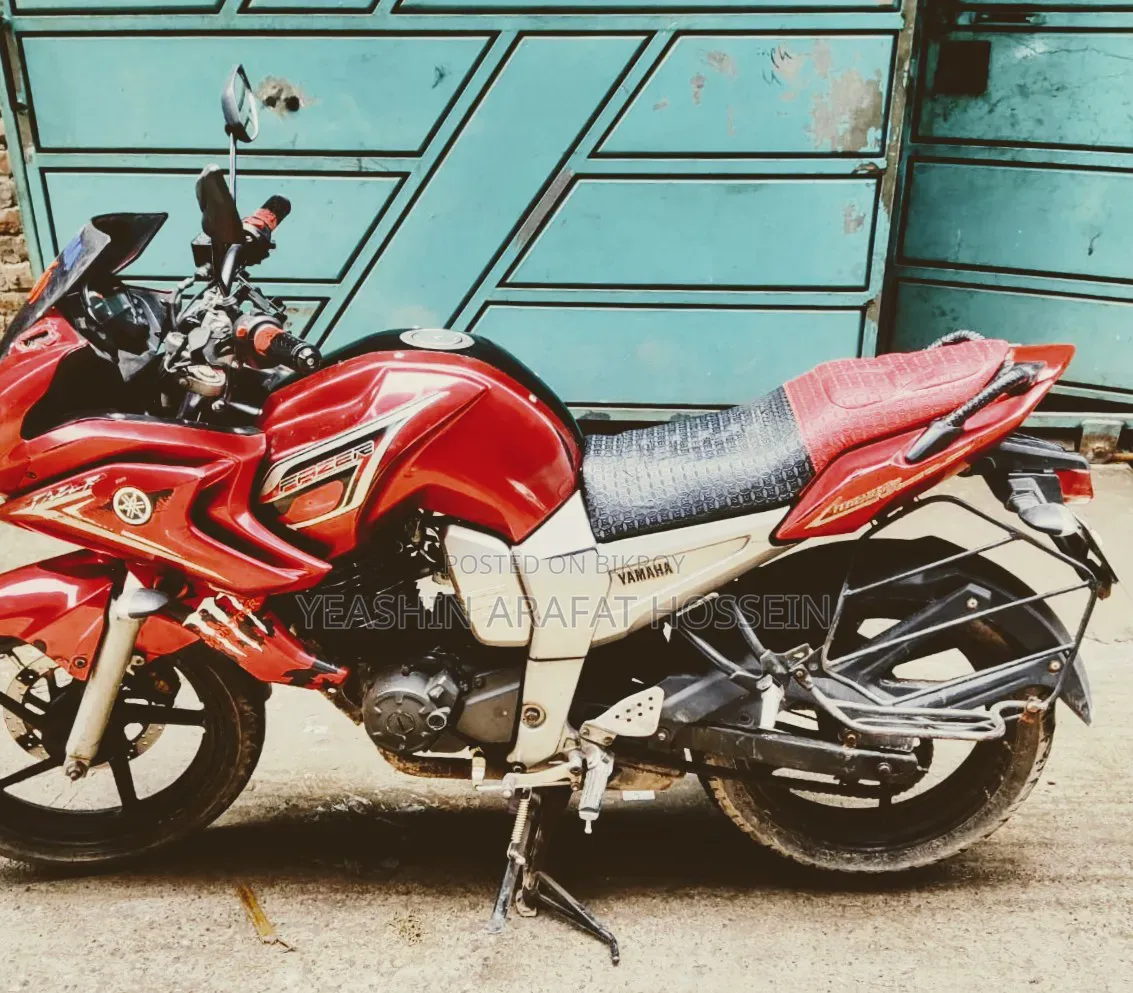 Yamaha FZ 2016 Red