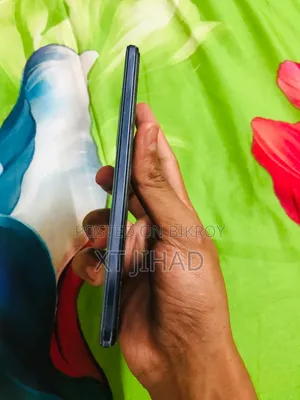 Vivo Y75 128 GB Blue