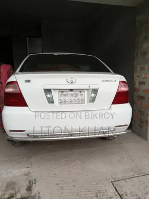 Toyota Corolla 2004 White