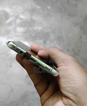 New Samsung Galaxy S10 5G 512 GB Silver