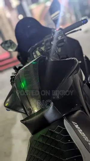 সুজুকি জিক্সার এসএফ ২০১৮ ব্ল্যাক