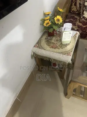Old Sofa Set With Tea Table and 2 Side Table