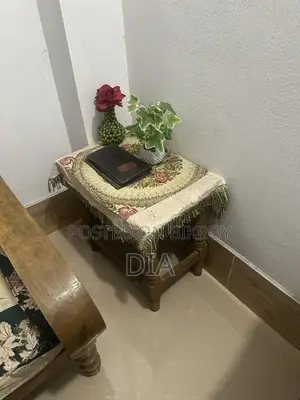 Old Sofa Set With Tea Table and 2 Side Table