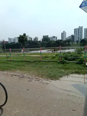 Near Lake 3 Katha South at Sector-15/A.