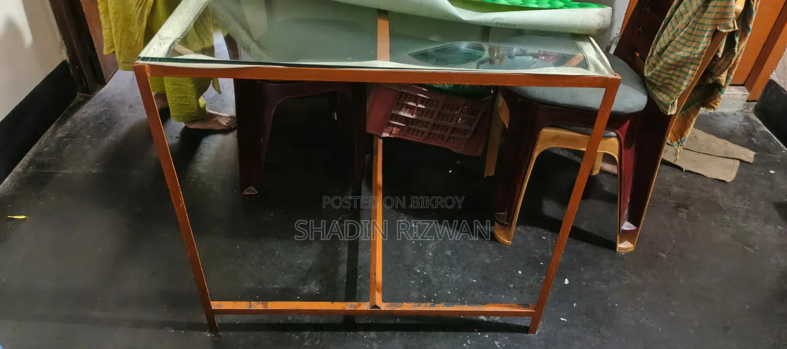 Dining Table for 6 Persons