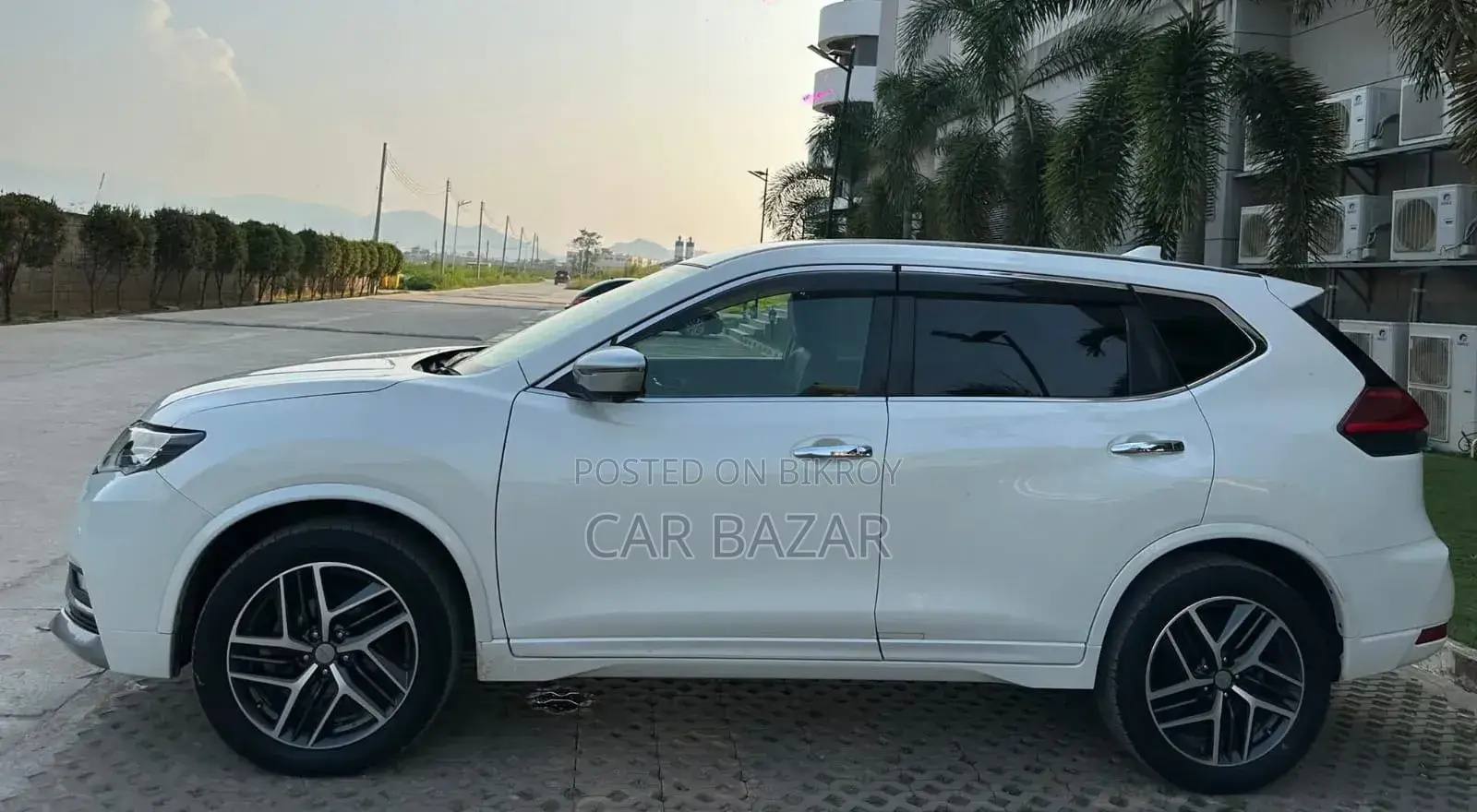 Nissan X-Trail 2.0 Hybrid All-Wheel Drive 2019 White