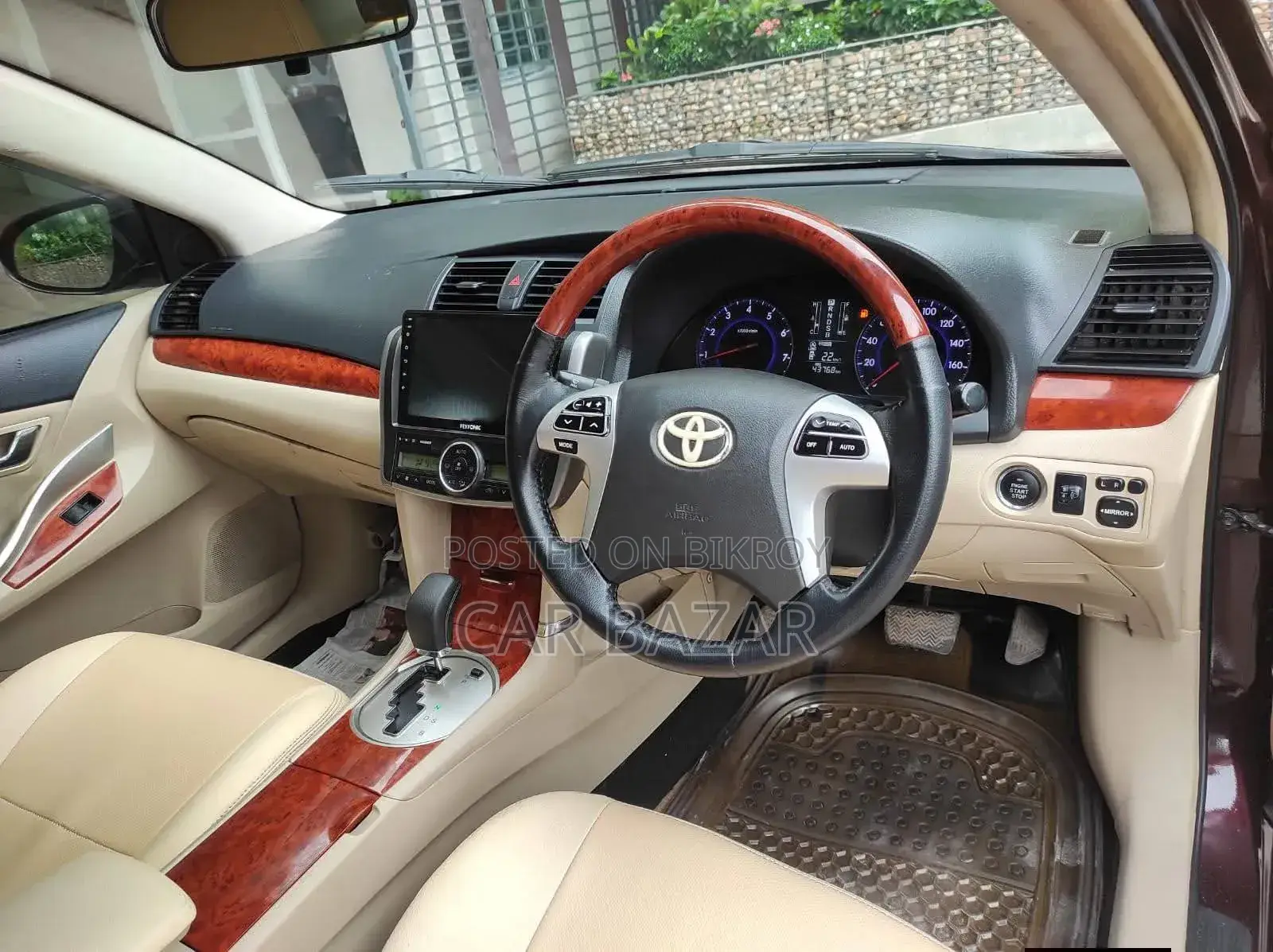 Toyota Premio 1.5 Front-Wheel Drive 2015 Maroon