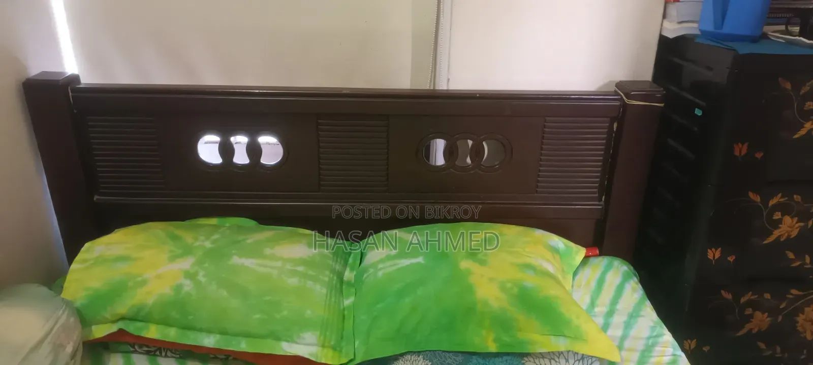 মালয়েশিয়ান কাঠের খাট
