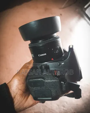 Canon Kiss X7i / 700d