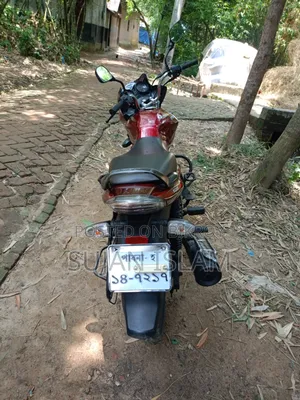 Bajaj Discover 100 2012 Red