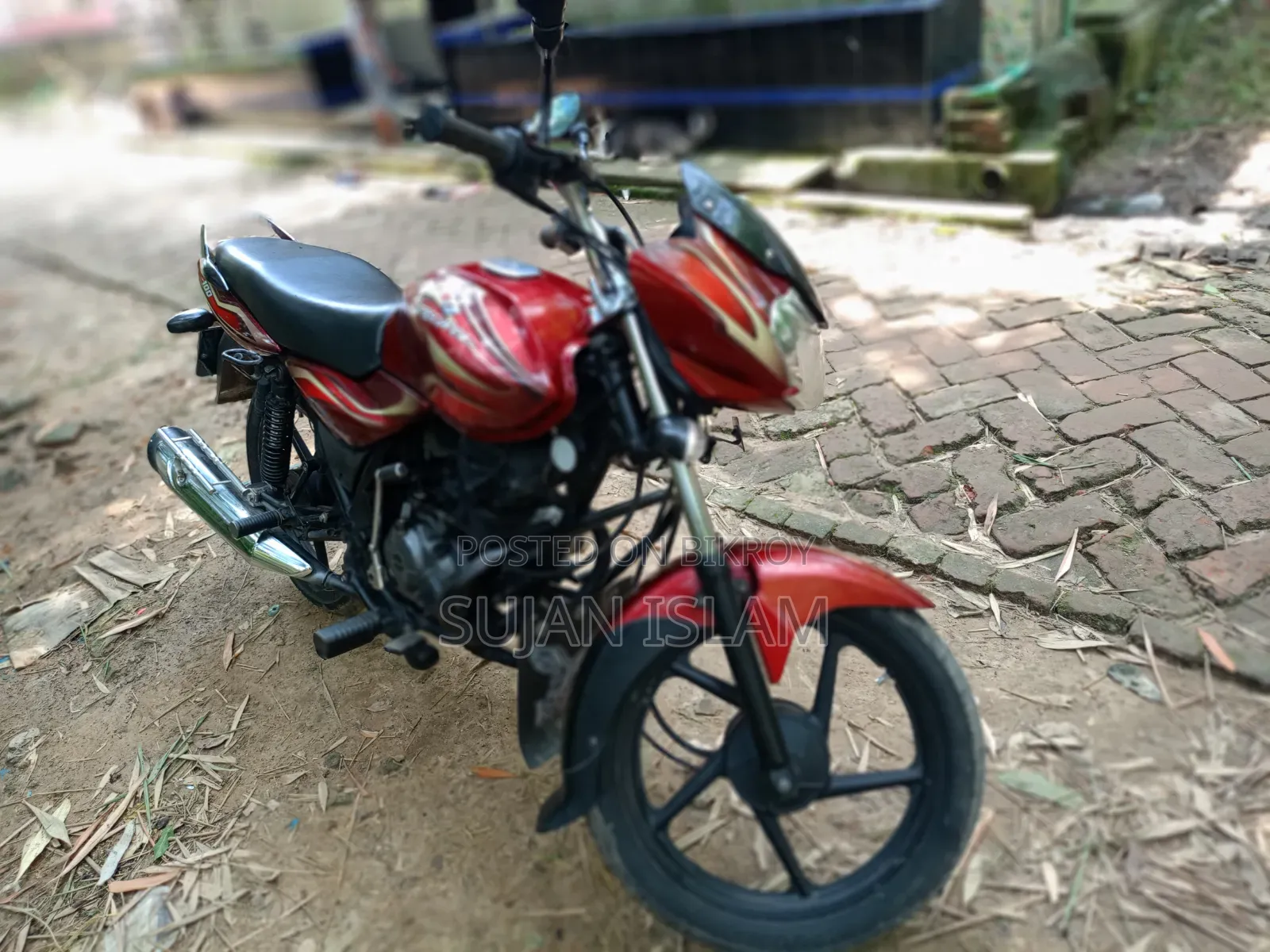 Bajaj Discover 100 2012 Red
