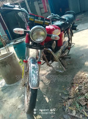 ইয়ামাহা ক্রাক্স ১৯৯২ লাল