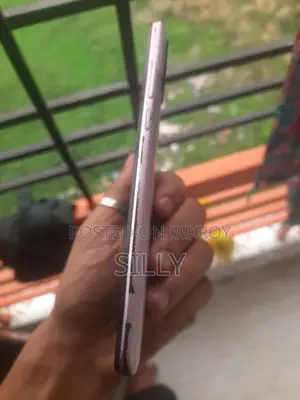 Symphony Z33 32 GB Pink