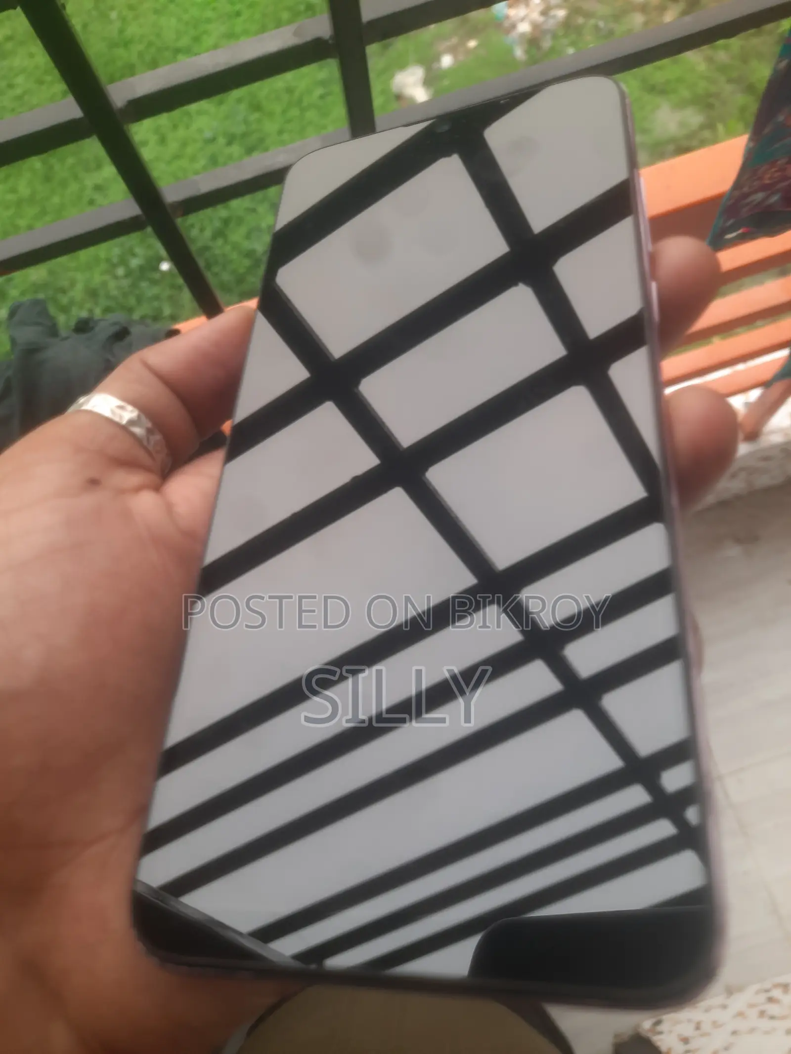 Symphony Z33 32 GB Pink