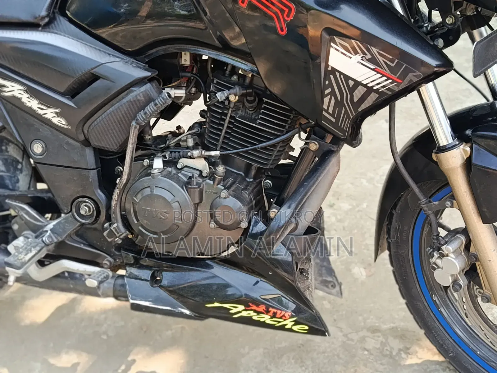 TVS Apache RTR 160 2V 2024 Black