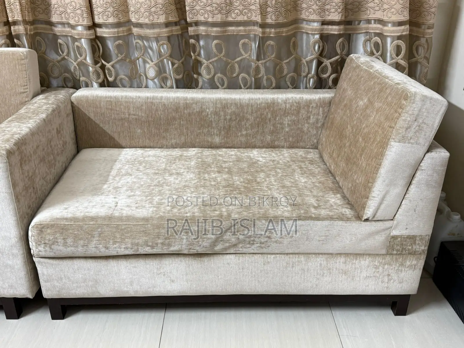Divan With Single Seated Elegant Sofa