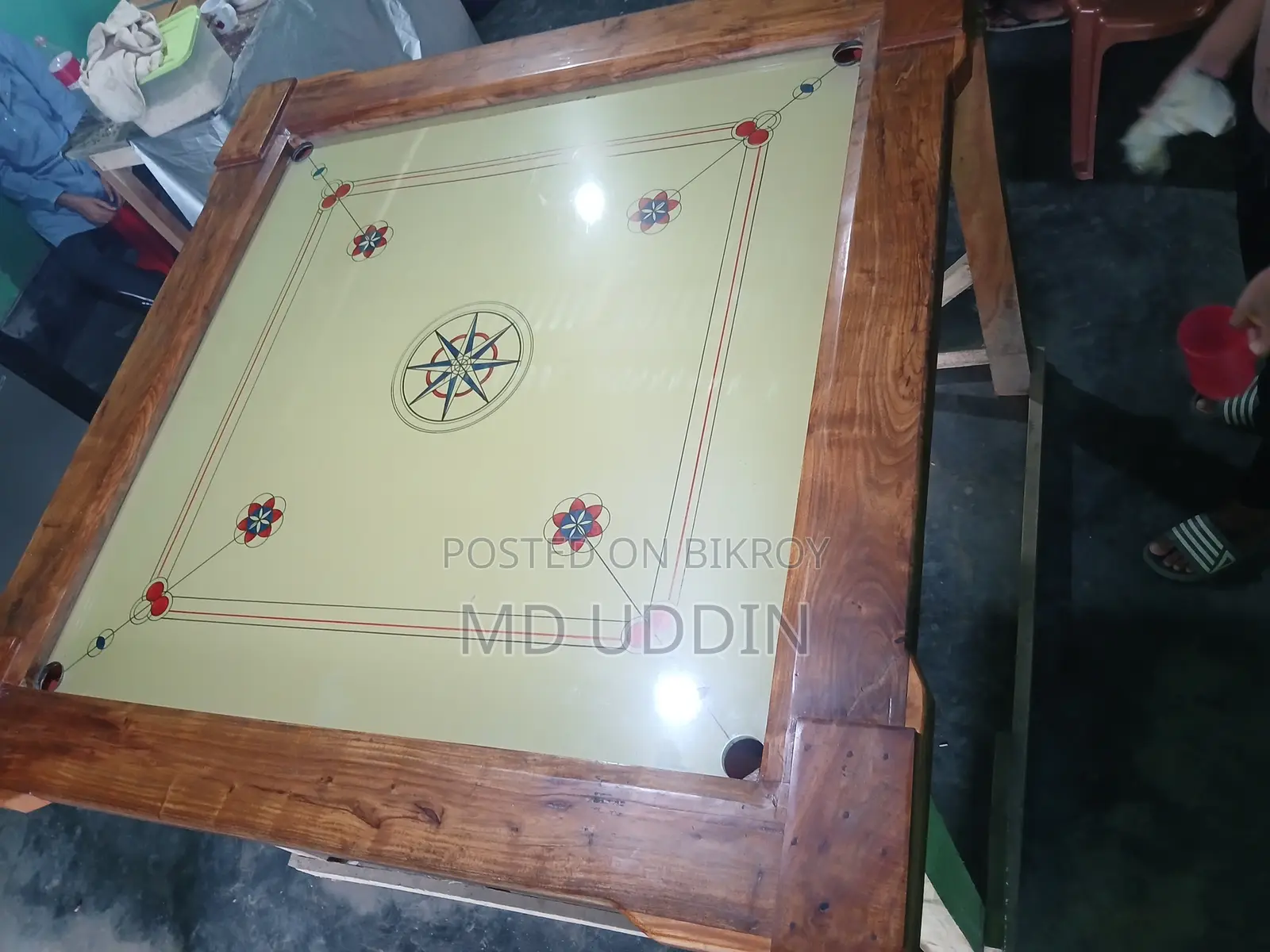 Carom Glass Board