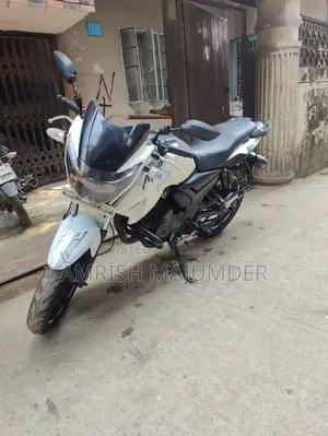 TVS Apache RTR 160 2V 2016 White