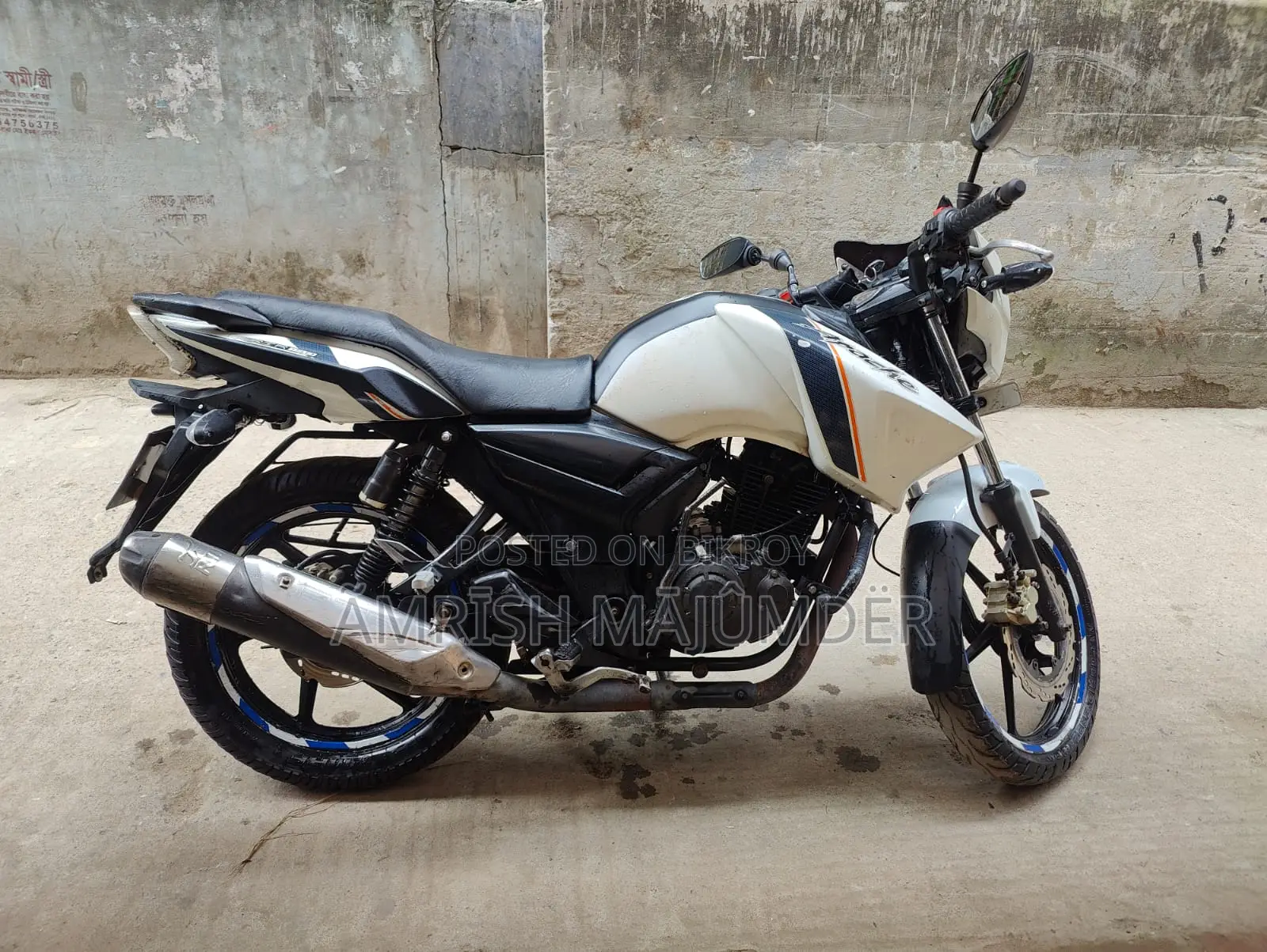 TVS Apache RTR 160 2V 2016 White