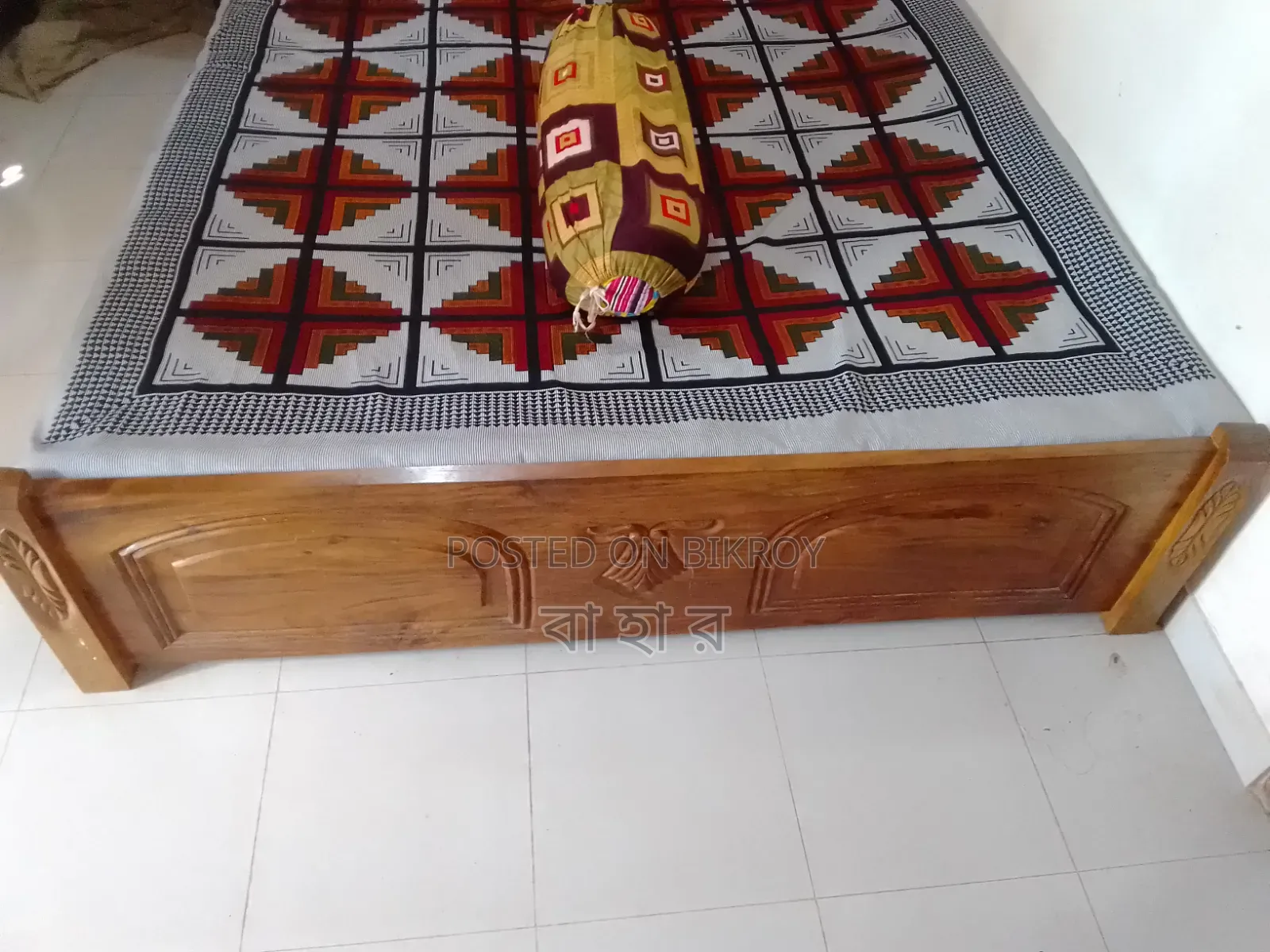 Raintree Wood Bed