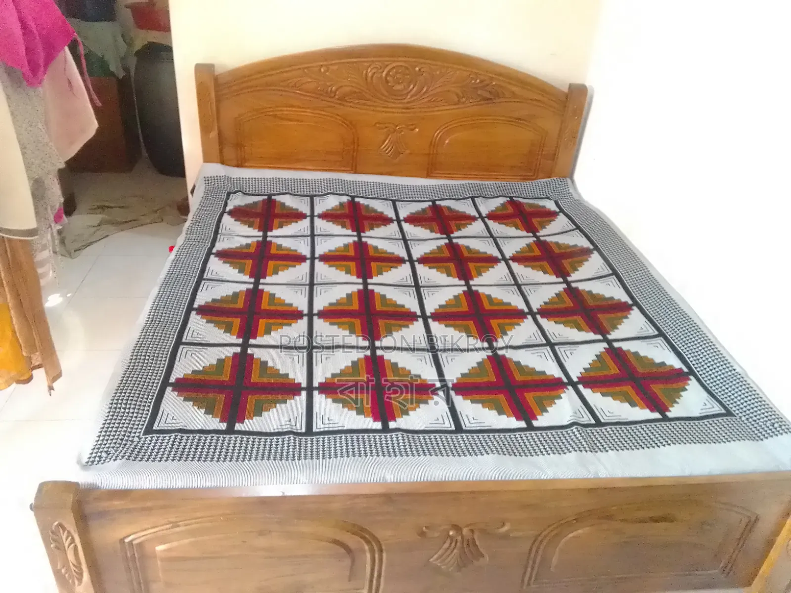 Raintree Wood Bed