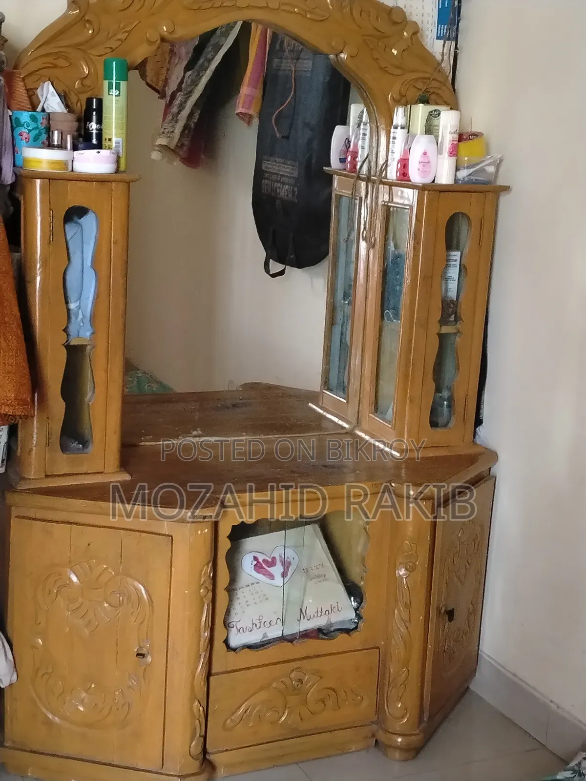 Used Acacia Wood Excellent Dressing Table for Sale (Good Condition)