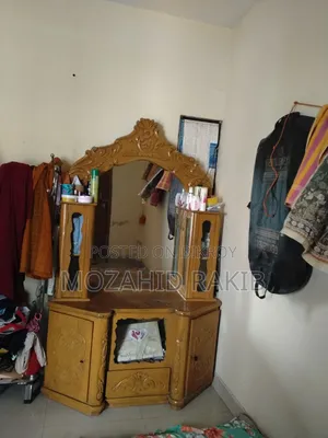 Used Acacia Wood Excellent Dressing Table for Sale (Good Condition)