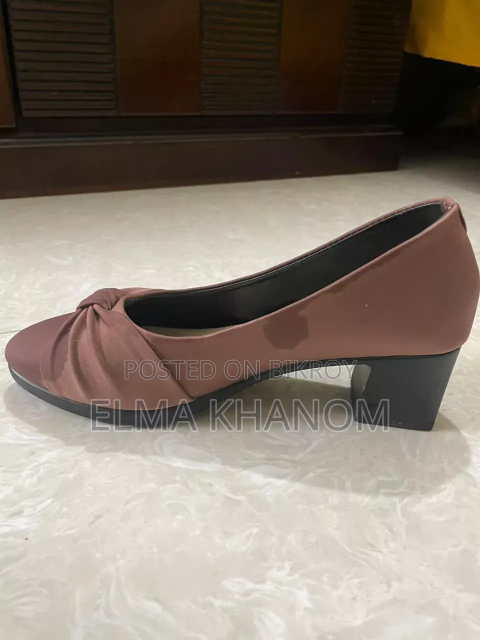Shoes sell
