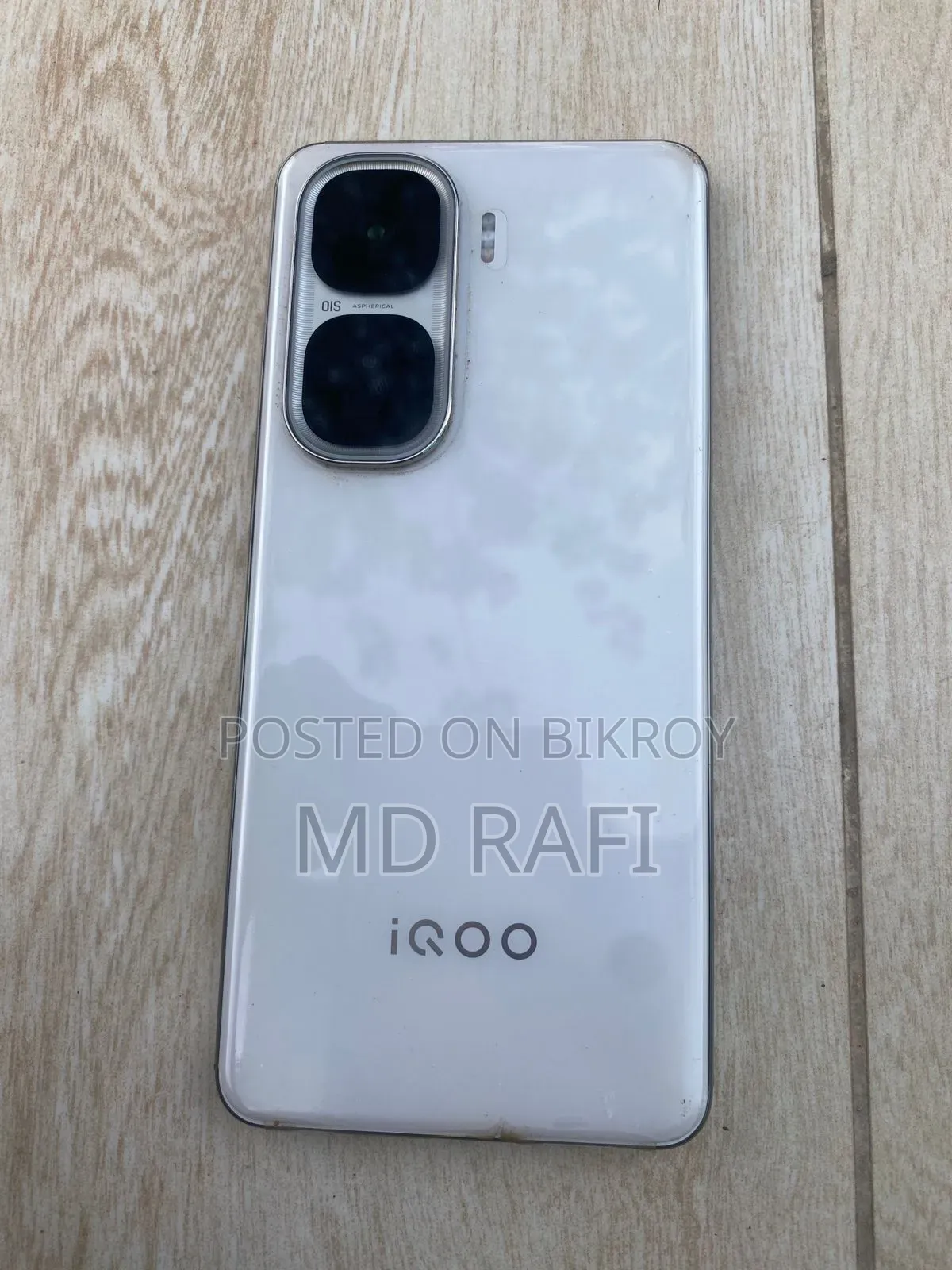iQOO 256 GB White