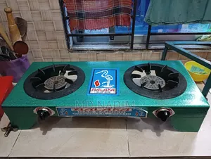 গ্যাসের চুলা একদম নতুন তিন দিন ব্যবহৃত।