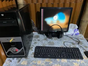 Desktop Computer 4GB Intel Core i5 SSD 512GB