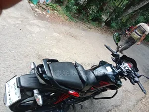 Hero Hunk 2022 Black