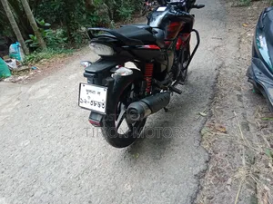 Hero Hunk 2022 Black