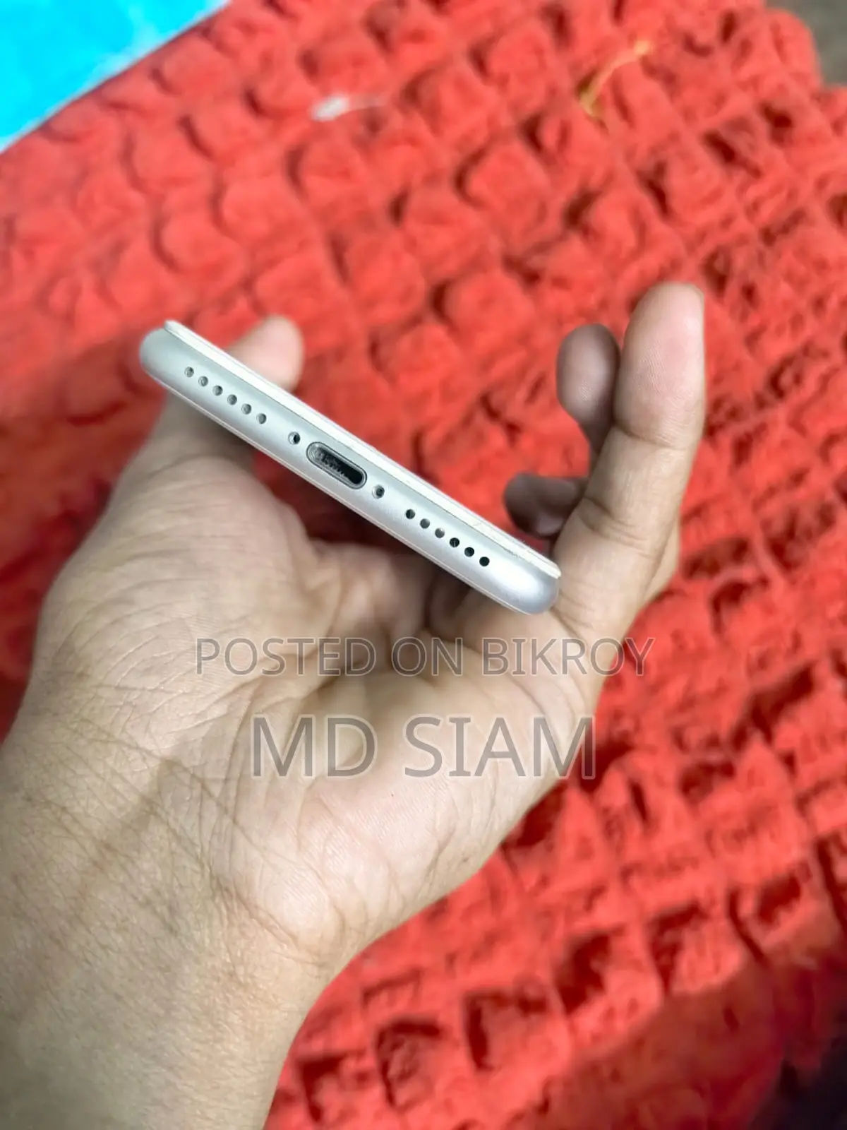 New Apple iPhone 8 64 GB White