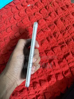 New Apple iPhone 8 64 GB White